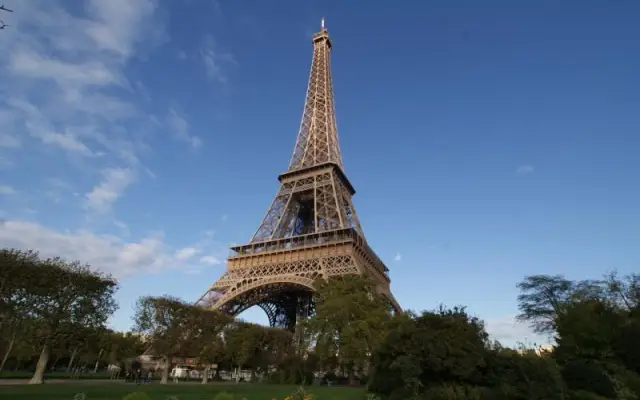 Découvrez la Tour Eiffel : L’Incontournable Dame de Fer de Paris !