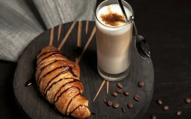 Le Guide Ultime pour Déguster les Meilleurs Croissants de Paris
