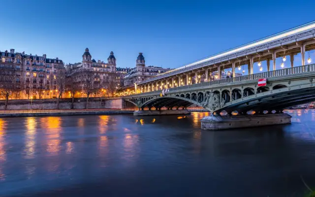 Paris et la gastronomie : Pourquoi la capitale reste un festin pour les gourmands du monde entier