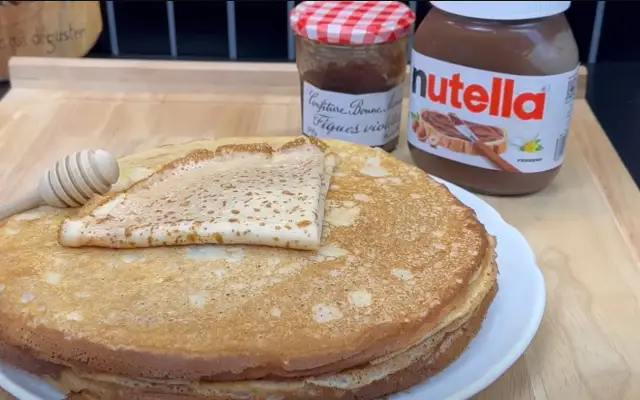 Recette de Crêpes Ultra Légères au Dosage Facile à Faire