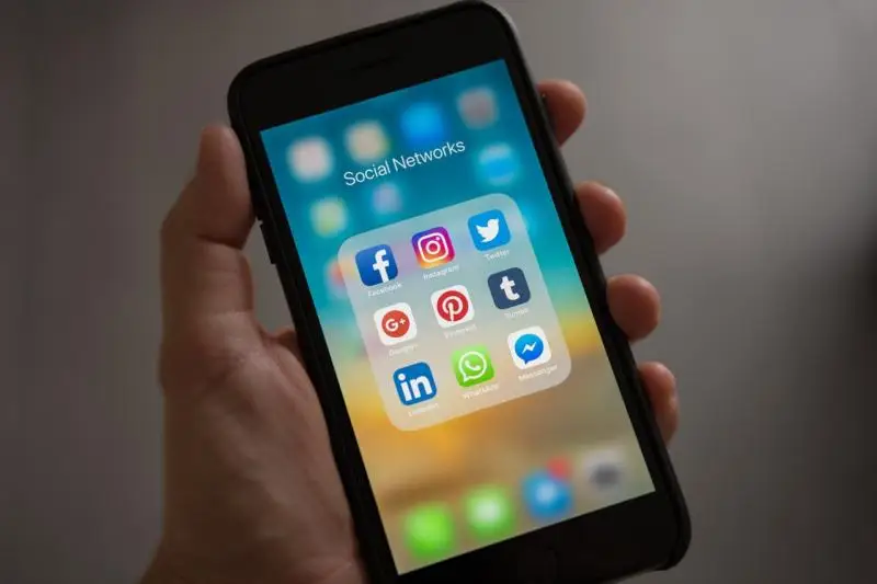 Comment utiliser LinkedIn comme une plateforme de marketing B2B - article FoodyParis