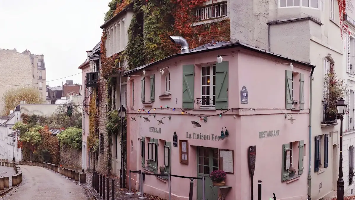 Maison Rose de Montmartre : une histoire colorée et captivante - article FoodyParis