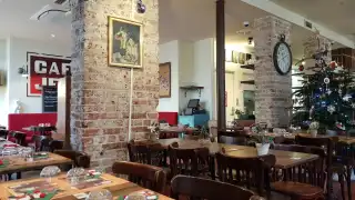 Restaurant Cafe Jean
