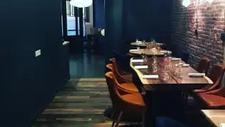 Restaurant Accents Table Bourse