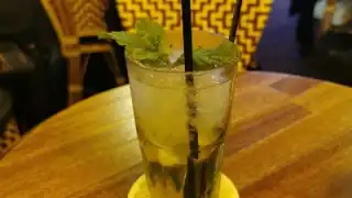 Bar La Petite – photo 3