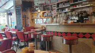 Breakfast in America – photo 2