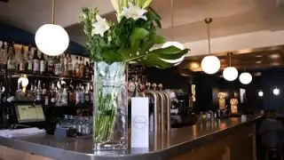 Cafe du Pond – photo 1