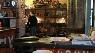 Dam s Pub – photo 2