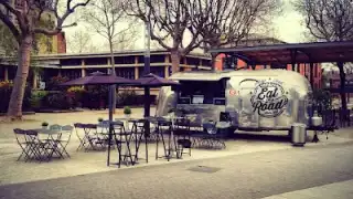 Restaurant Eat The Road