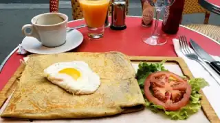 Eiffel Cafe – photo 2