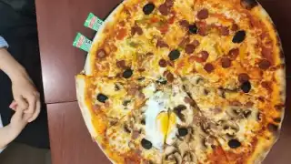L as De Pizz – photo 2