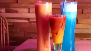 L Bar Food & Drink – photo 3