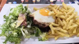 L Embuscade Cafe Brasserie – photo 3