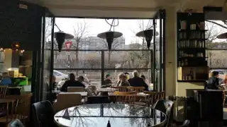 La Seine Cafe – photo 3