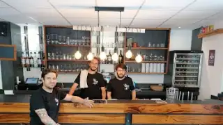 Restaurant Lila and the Barber - Cafe ludique