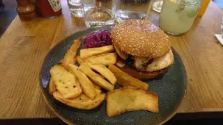 Loulou Friendly Diner – photo 4