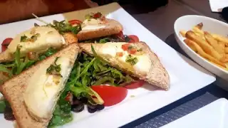 Mets and Cafe – photo 2