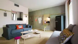 Mob Hotel – photo 4