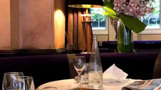 Mucha Cafe-Restaurant – photo 2