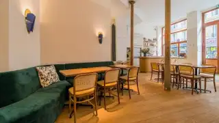 Restaurant Papilles Coffeehouse & Restaurant
