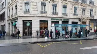 Starbucks – photo 4