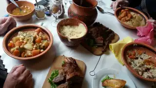Au Petit Village – photo 1