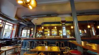 Frog Hop House – photo 3