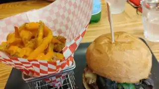 Tontons Burgers Charpennes – photo 3