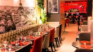 UNIQ Lounge, restaurant à Paris