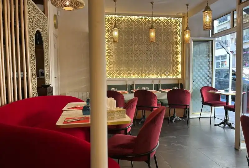 L'Etoile Longchamp, restaurant à Paris