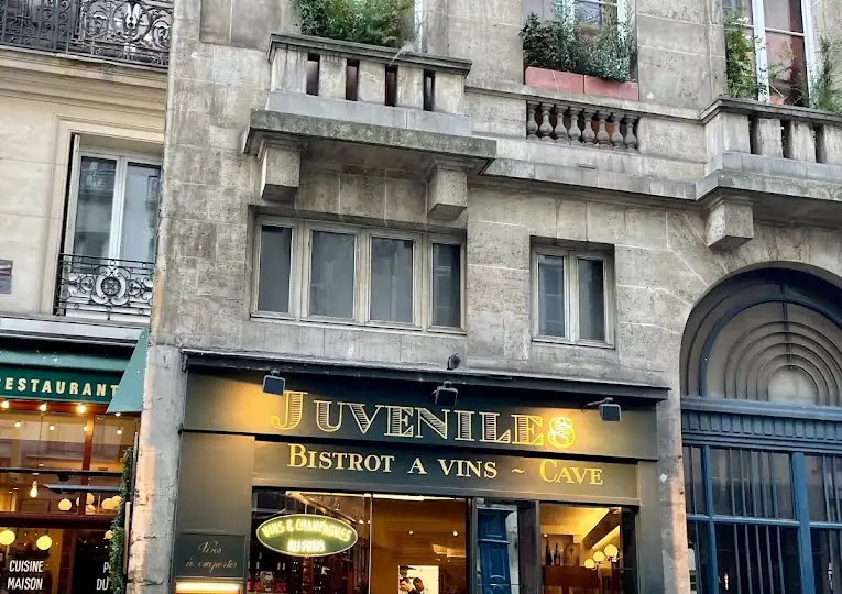 Juveniles Wine Bar, restaurant à Paris