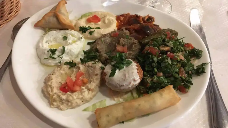 Mezze De Beyrouth, restaurant à Paris