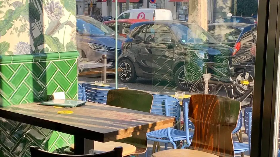 Frog XVI, restaurant à Paris
