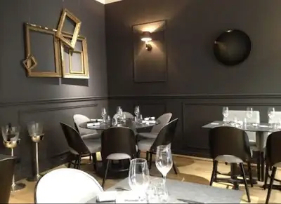 24 Le Restaurant, restaurant à Paris