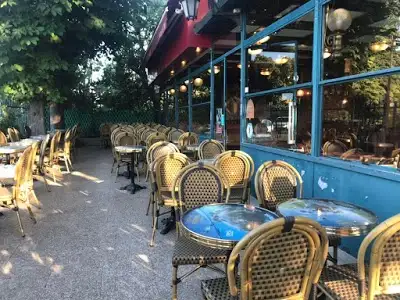Brasserie L Esplanade, restaurant à Paris