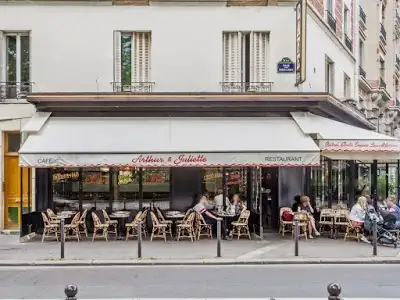 Cafe Arthur et Juliette, restaurant à Paris