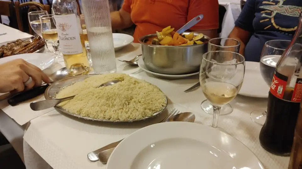 Chez Omar, restaurant à Paris