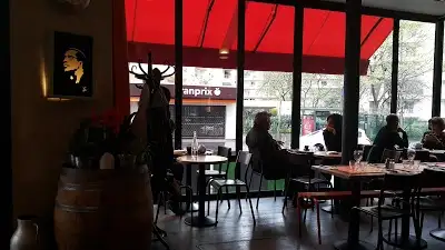 Dynamo, restaurant à Paris