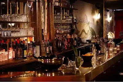 Isadora Cocktail Bar, restaurant à Paris