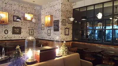 Le Colonel Moutarde, restaurant à Paris