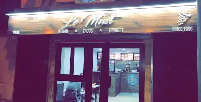 Le Must, restaurant à Paris
