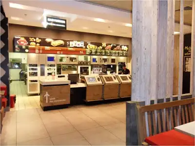 McDonald s, restaurant à Paris