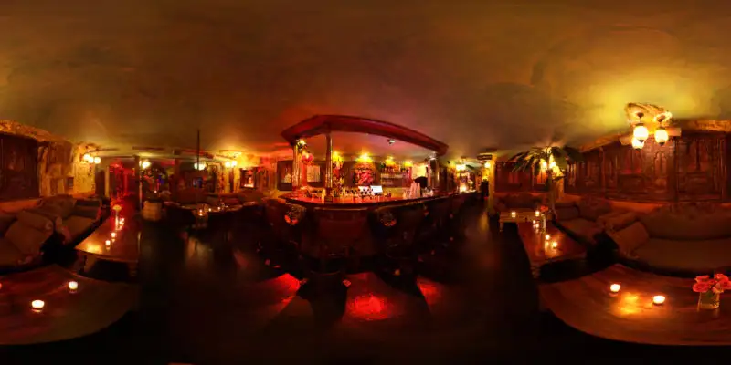Moon city Sauna Lounge, restaurant à Paris