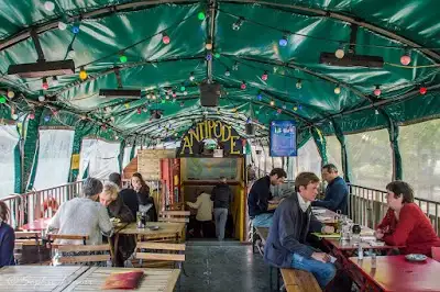 Peniche Antipode, restaurant à Paris