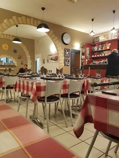 Pizzeria Avarello, restaurant à Lyon