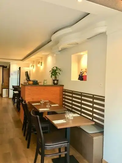 Zoeun Sigtag, restaurant à Paris
