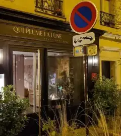 Qui Plume La Lune