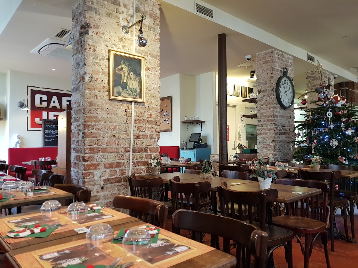 Restaurant Cafe Jean