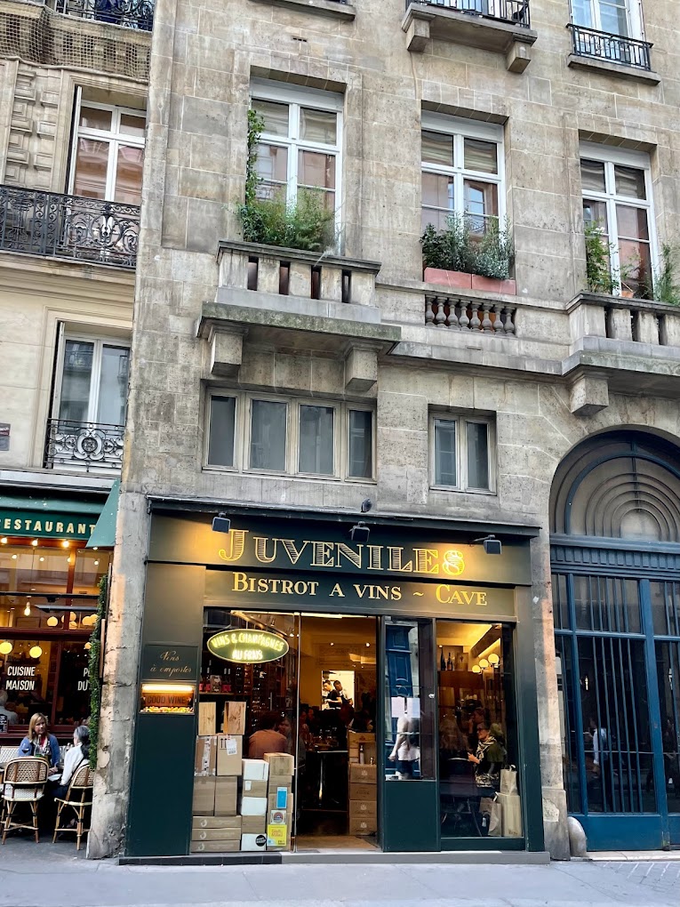 Restaurant Juveniles Wine Bar