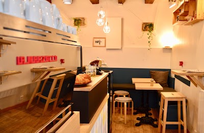 Restaurant Cafe Bretelles Petite France - Suspenders